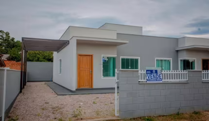 Casa no Bairro Nova Brasilia com quintal recem construida