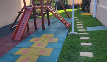 Vendo apto bem localizado porteira fechada. Retiro apenas itens pessoais