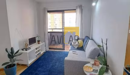 Apartamento à venda em condomínio de luxo no Cambuí, Campinas-SP: 1 quarto, 1 suíte, 2 salas, 2 banheiros, 1 vaga, 55,00 m².