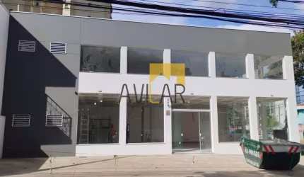 Barracão comercial de alto padrão para locação no Centro de Campinas-SP: 2 salas, 4 banheiros, 12 vagas, 320m².