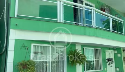 Excelente casa em Condomínio Fechado