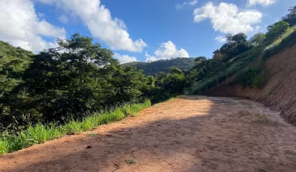 Refúgio na Serra — Terreno com Platô Pronto no Anápolis Country Clube