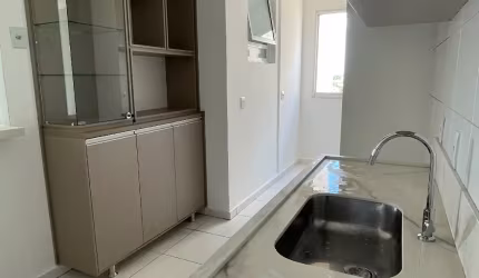 Locação apartamento 3 quartos, 2 vagas de garagem.