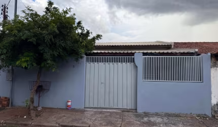 CASA Á VENDA ou LOCAÇÃO