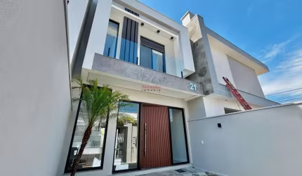 Casa com 3 quartos à venda no Mont Serrat, Canoas  por R$ 839.000