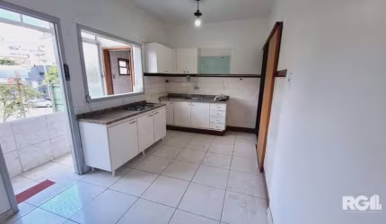 Apartamento com 3 dormitórios, 1 vaga coberta, no bairro Petrópolis, em Porto Al