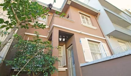 Casa 4 dormitórios à venda São João Porto Alegre/RS