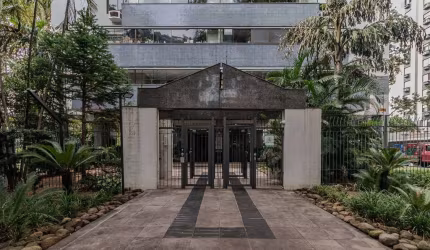 NA MELHOR PARTE DA MARQUES DO POMBAL, MOINHOS DE VENTO.