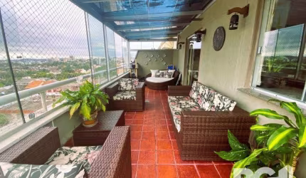 Cobertura de 2 dormitórios com terraço e vista panorâmica.