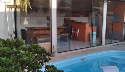 casa de 3 dormitórios no Porto Verde Porto Alegre