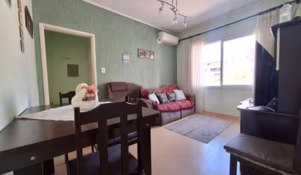 Apartamento à venda com 3 quartos 78 metros privativos no Bairro Menino Deus