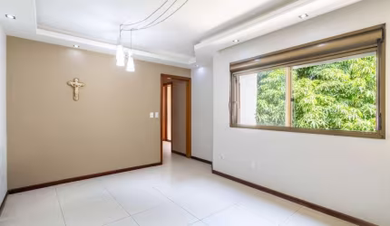 Apartamento com 2 dormitórios (1 suíte) e 1 vaga no Bairro Bela Vista