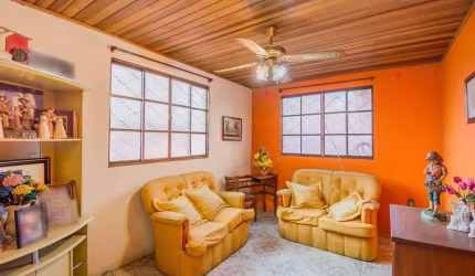Casa 4 dormitórios 180m² à venda no Bairro São João