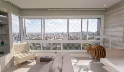 Apartamento com 3 quartos(1 suíte) e 2 vagas de garagem no Bairro Petrópolis