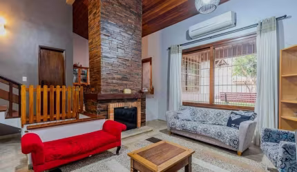Casa com 3 quartos e 4 vagas no Bairro Vila Ipiranga