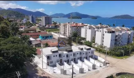 Sobrado á 100 metros da Praia do Massaguaçu.