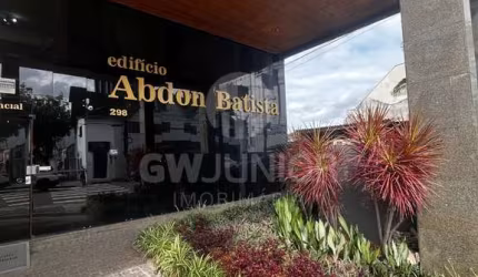 Sala comercial para alugar na Rua Abdon Batista, 298, Centro, Joinville por R$ 1.000