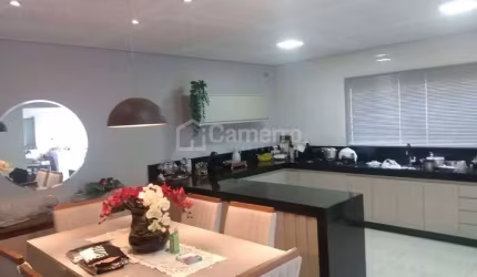 Casa com 6 dormitórios, sendo 2 suítes,  à venda, 256 m² por R$ 740.000 - Jardim Altos do Klavin -