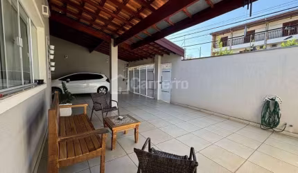 Casa com 3 dormitórios à venda, 99 m² por R$ 730.000,00 - Vila São Pedro - Americana/SP