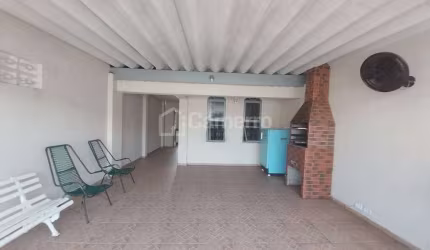 Casa com 3 dormitórios à venda, 70 m² por R$ 590.000,00 - Vila Molon - Americana/SP