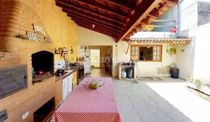 Casa com 3 dormitórios à venda, 253 m² por R$ 570.000,00 - Parque Novo Mundo - Americana/SP