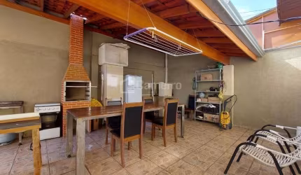 Casa com 3 dormitórios, 1 suíte,  à venda, 165 m² por R$ 490.000 - Jardim Brasil - Americana/SP