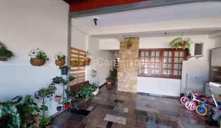 Casa com 3 dormitórios, sendo 1 suíte,  à venda, 196 m² por R$ 490.000 - Jardim Geriva - Santa Bárb