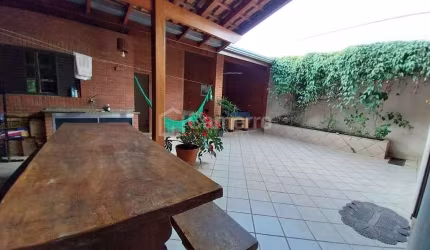 Casa com 3 dormitórios, sendo 1 suíte,  à venda, 225 m² por R$ 950.000 - Chácara Rodrigues - Americ