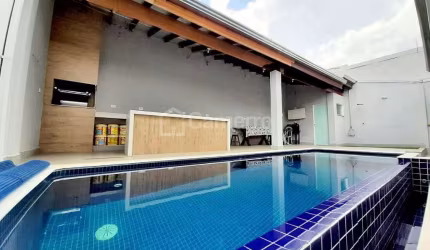 Casa com 3 dormitórios à venda, 220 m² por R$ 920.000,00 - Vila Frezzarin - Americana/SP