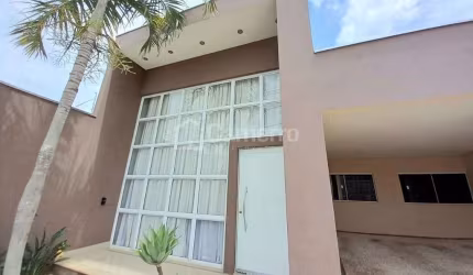 Casa com 3 dormitórios sendo 1 suíte à venda, 167 m² por R$ 900.000 - Terras de Santa Bárbara - San