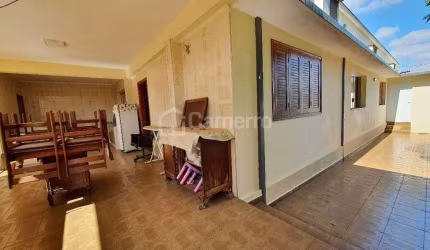 Casa com 4 dormitórios, sendo 2 suítes,  à venda, 230 m² por R$ 1.200.000 - Vila Cordenonsi - Ameri