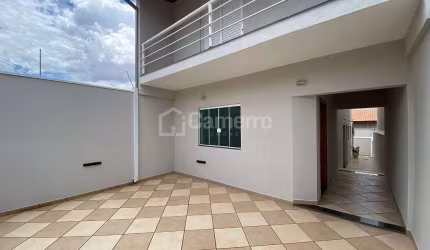 Casa com 3 dormitórios para alugar, 106 m² por R$ 2.584,35/mês - Jardim Primavera - Americana/SP