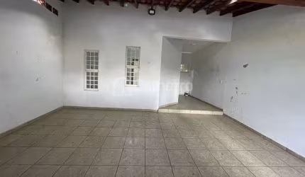 Casa com 3 dormitórios para alugar, 130 m² por R$ 3.400/mês - Jardim Nielsen Ville - Americana/SP