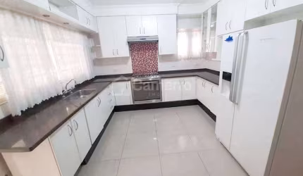 Casa com 3 dormitórios para alugar, 249 m² por R$ 4.400/mês - Vila Amorim - Americana/SP