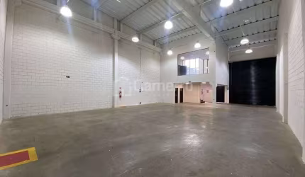 Galpão / Barracão para locação 326 Mts² 8.000/Mês, Loteamento Industrial Machadinho, Americana, SP