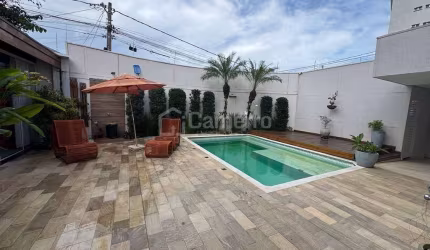 Sobrado à venda, com 3 dormitórios, sendo 2 suítes,  à venda, 219 m² área total, por R$ 900,000 - T
