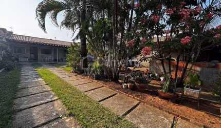 Edícula à venda, com 300 m² terreno e 105,61 m² área útil, localizado no bairro Morada do Sol, Amer
