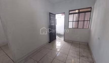 Casa com 1 dormitório para alugar, 40 m² por R$ 700,00/mês - Jardim São Fernando - Santa Bárbara D'