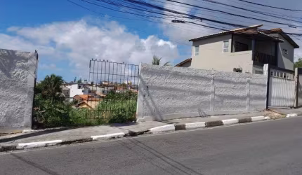 Vendo excelente terreno para construção de prédio ou village.