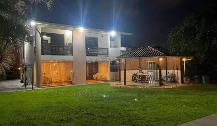 Casa no Barro Duro com amplo jardim, lazer completo com piscina e 3 quartos- R$