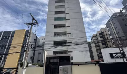 Vendo apto no Ed Fabiano I com 2 quartos por R$ 420 mil na 2º quadra da praia de