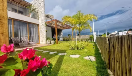 Casa de luxo Patacho, 3 suítes  à venda em condomínio beira mar-R$ 3.500.000,00
