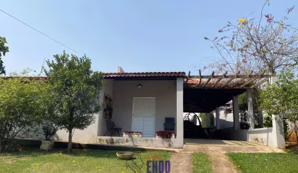 Linda chácara em condomínio fechado em Ibiúna