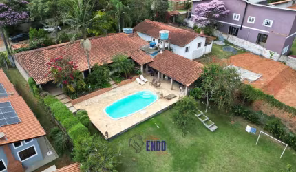 OPORTUNIDADE DE COMPRA - Chácara em condomínio fechado com Piscina e campo de futebol