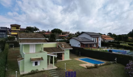 Linda Chácara em condominio com vista exuberante