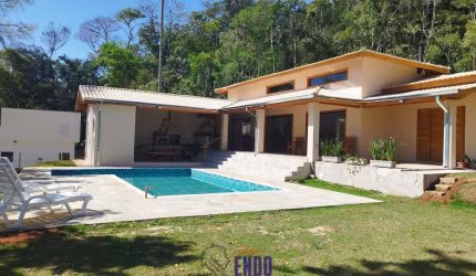 IBIÚNA CHÁCARA CONDOMINIO FECHADO FINO ACABAMENTO