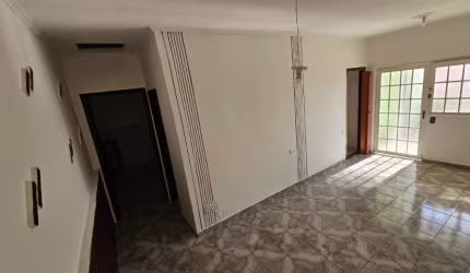 Casa de Fundos para Locação no Jardim Bom Sucesso em Campinas