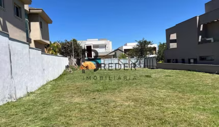 Terreno plano com 525 mts Condomino Tamboré 10 com projeto aprovado