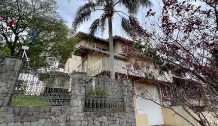 Casa com 3 quartos à venda no Universitário, Caxias do Sul  por R$ 2.100.000