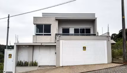 Casa com 3 quartos à venda no Monte Bérico, Caxias do Sul  por R$ 1.696.000